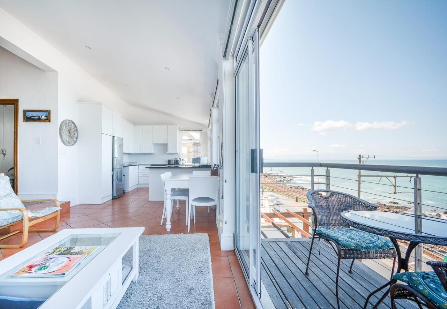 Oceanfront Penthouse By Open Home Muizenberg Εξωτερικό φωτογραφία